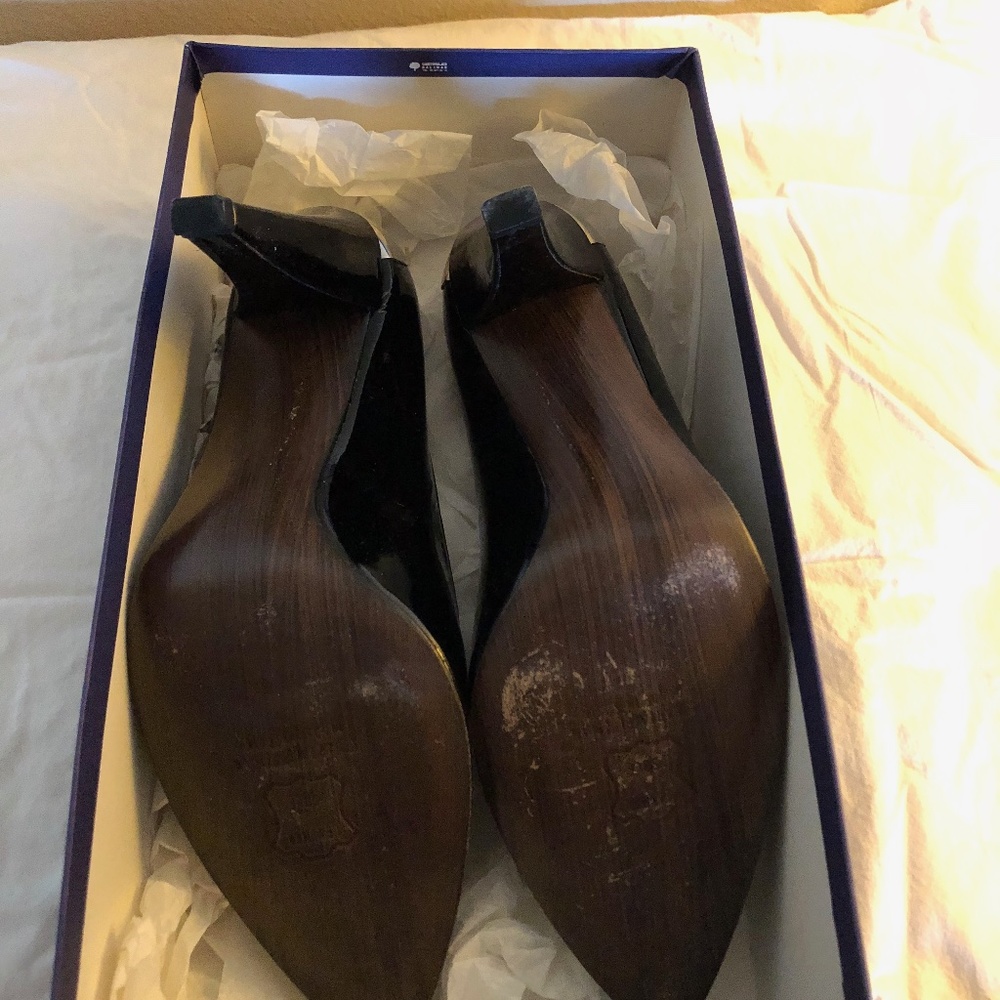 Stewart Weiztman UFO Patent Leather Pumps - Picture 4 of 4